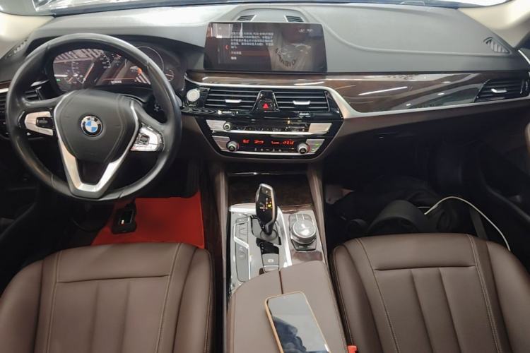 Used BMW 5 Series 2019 525Li Luxury Package Center Console