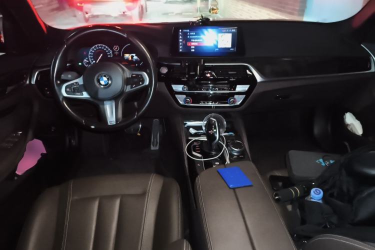 Used BMW 5 Series 2019 525Li M Sport Package Center Console