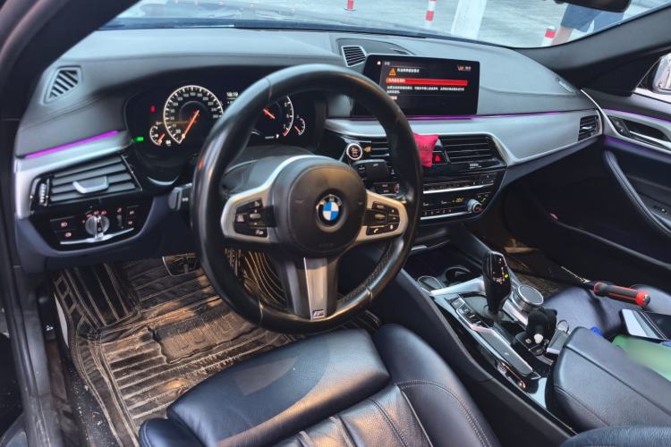 Used BMW 5 Series 2019 525i M Sport Package Center Console