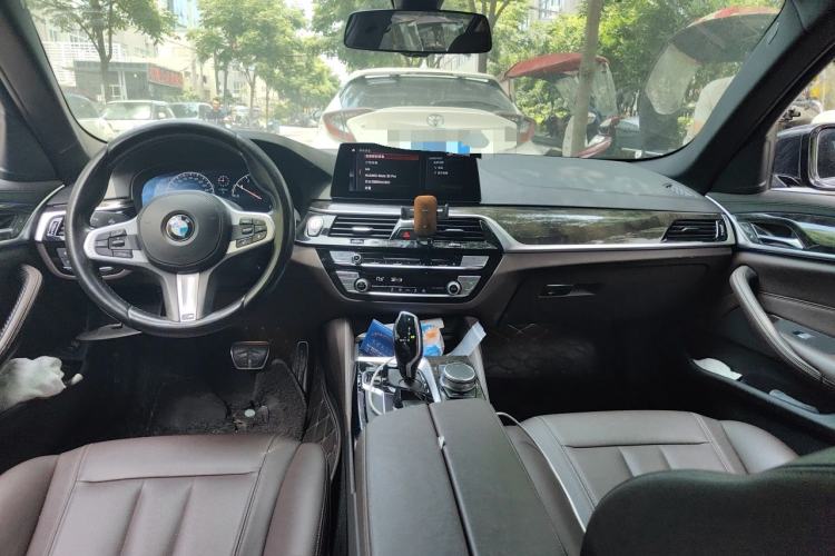 Used BMW 5 Series 2019 525Li M Sport Package Center Console