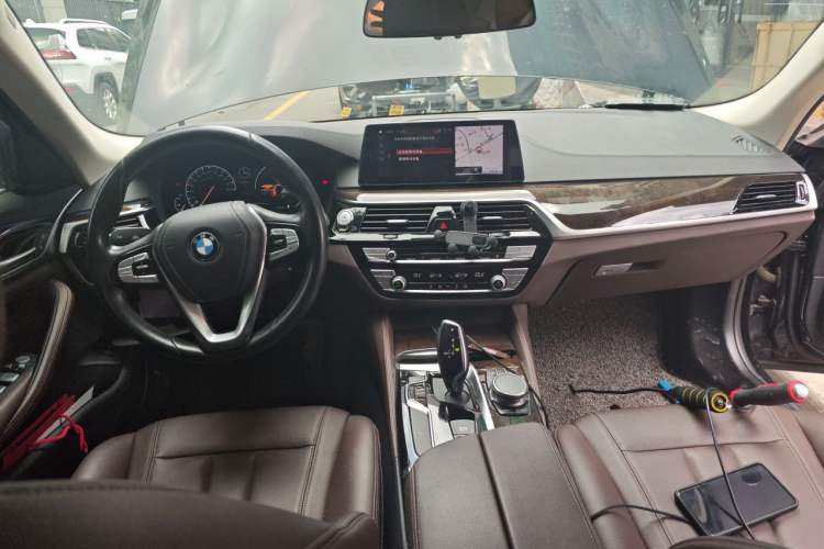 Used BMW 5 Series 2019 525Li Luxury Package Center Console