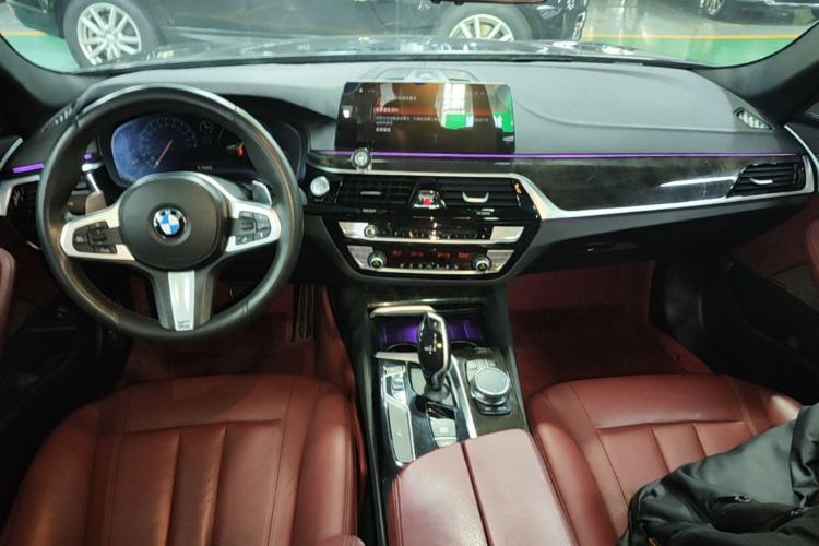 Used BMW 5 Series 2019 530Li Leading Model M Sport Package Center Console