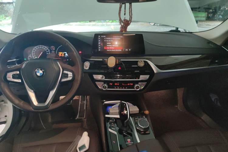 Used BMW 5 Series 2019 525Li Luxury Package Center Console