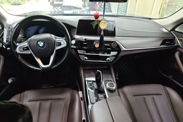 Used BMW 5 Series 2019 525Li Luxury Package Center Console