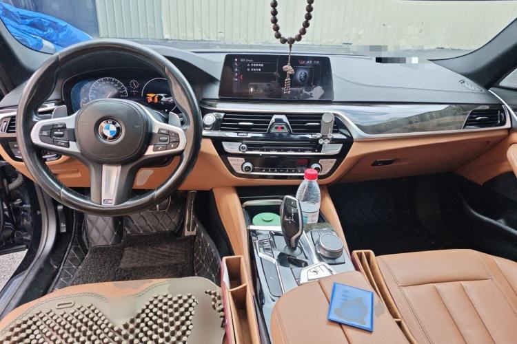 Used BMW 5 Series 2019 530Li Leading Model M Sport Package Center Console