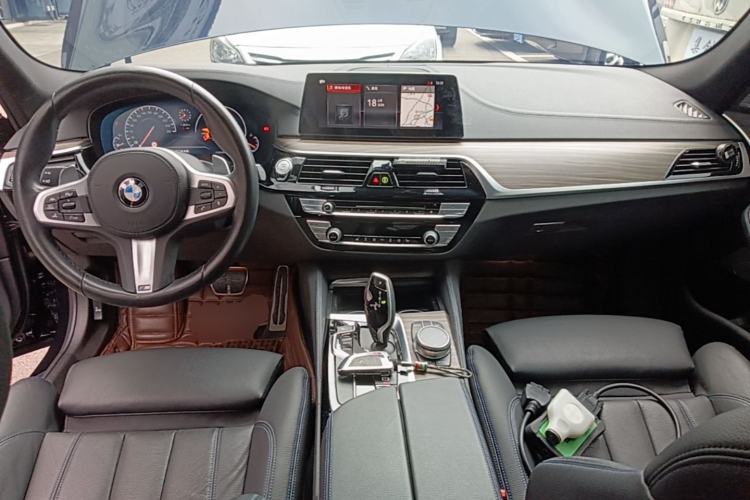 Used BMW 5 Series 2019 Facelifted 530i M Sport Package Center Console