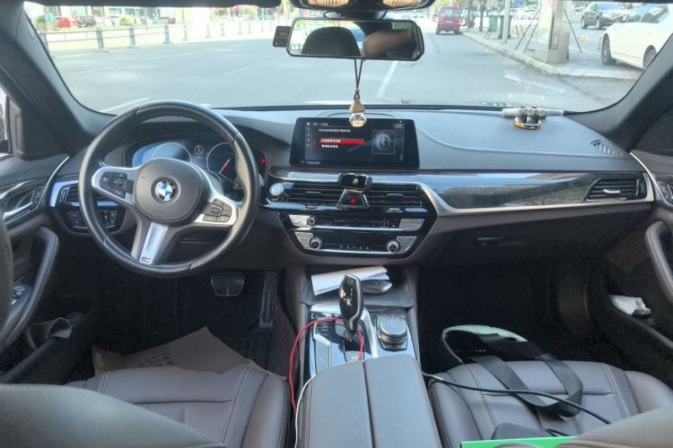 Used BMW 5 Series 2019 525Li M Sport Package Center Console
