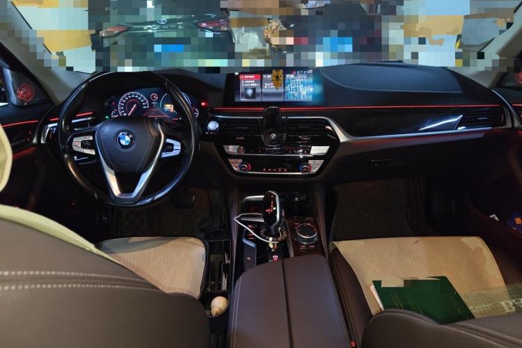 Used BMW 5 Series 2019 Facelifted 525Li Luxury Package Center Console