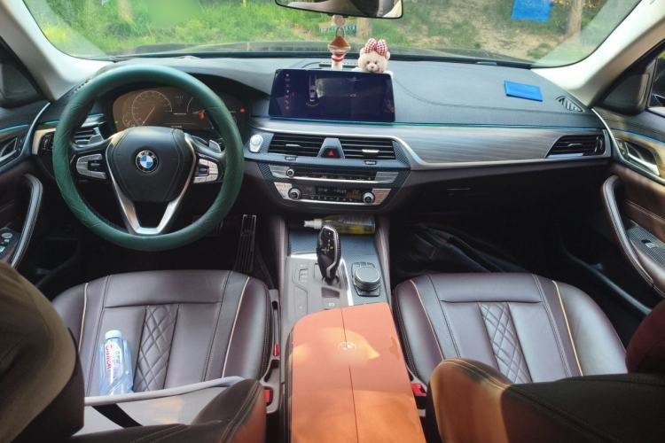 Used BMW 5 Series 2019 530Li Leading Model Luxury Package Center Console