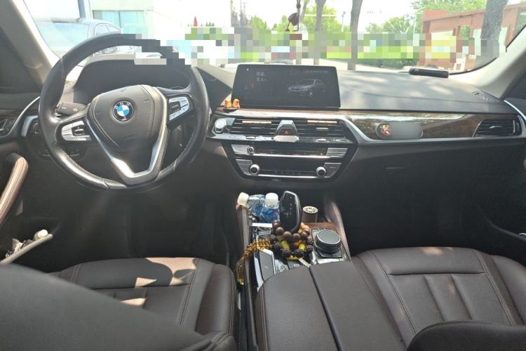 Used BMW 5 Series 2019 525Li Luxury Package Center Console