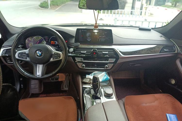 Used BMW 5 Series 2019 525Li M Sport Package Center Console