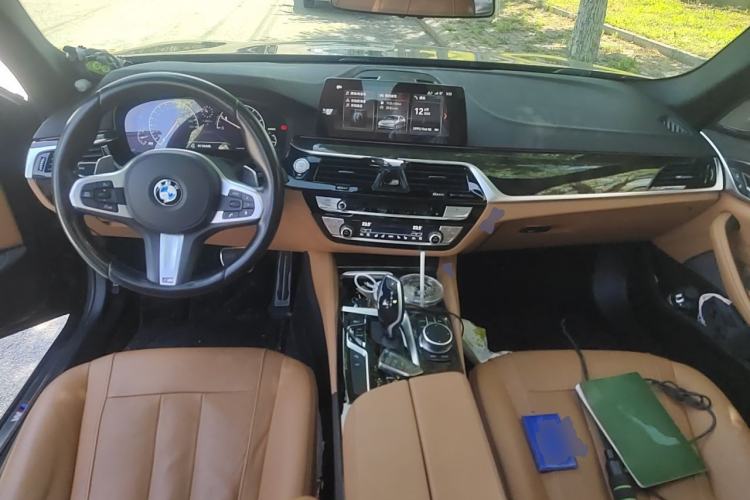 Used BMW 5 Series 2019 Restyled 530Li Luxury Edition M Sport Package Center Console