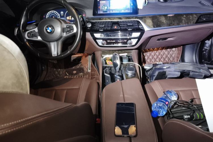 Used BMW 5 Series 2019 525Li M Sport Package Center Console