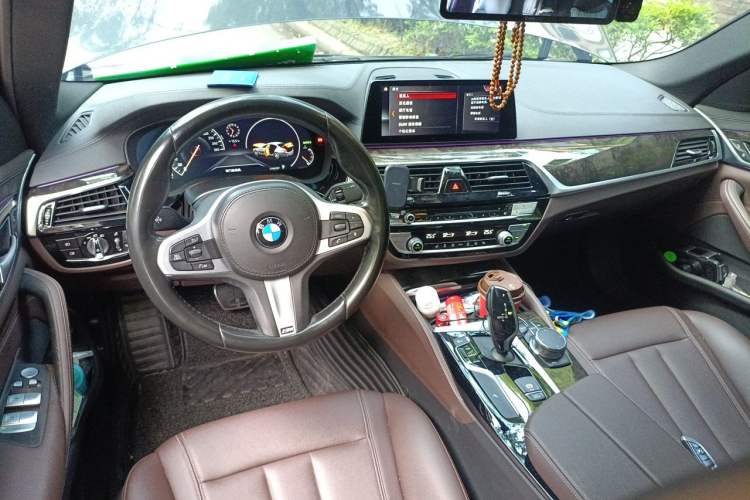 Used BMW 5 Series 2019 525Li M Sport Package Center Console