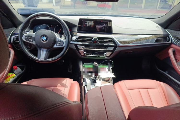 Used BMW 5 Series 2019 Facelifted 530Li xDrive M Sport Package Center Console