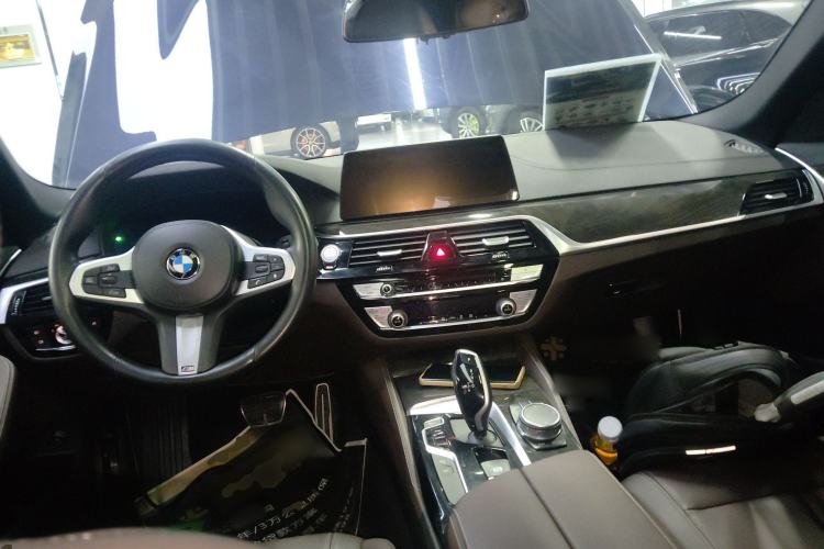 Used BMW 5 Series 2019 525Li M Sport Package Center Console
