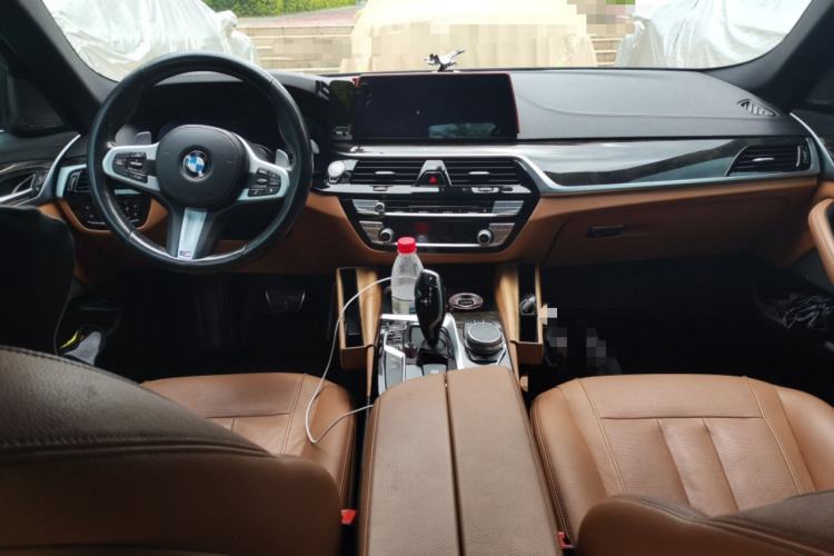 Used BMW 5 Series 2019 530Li Luxury Edition M Sport Package Center Console