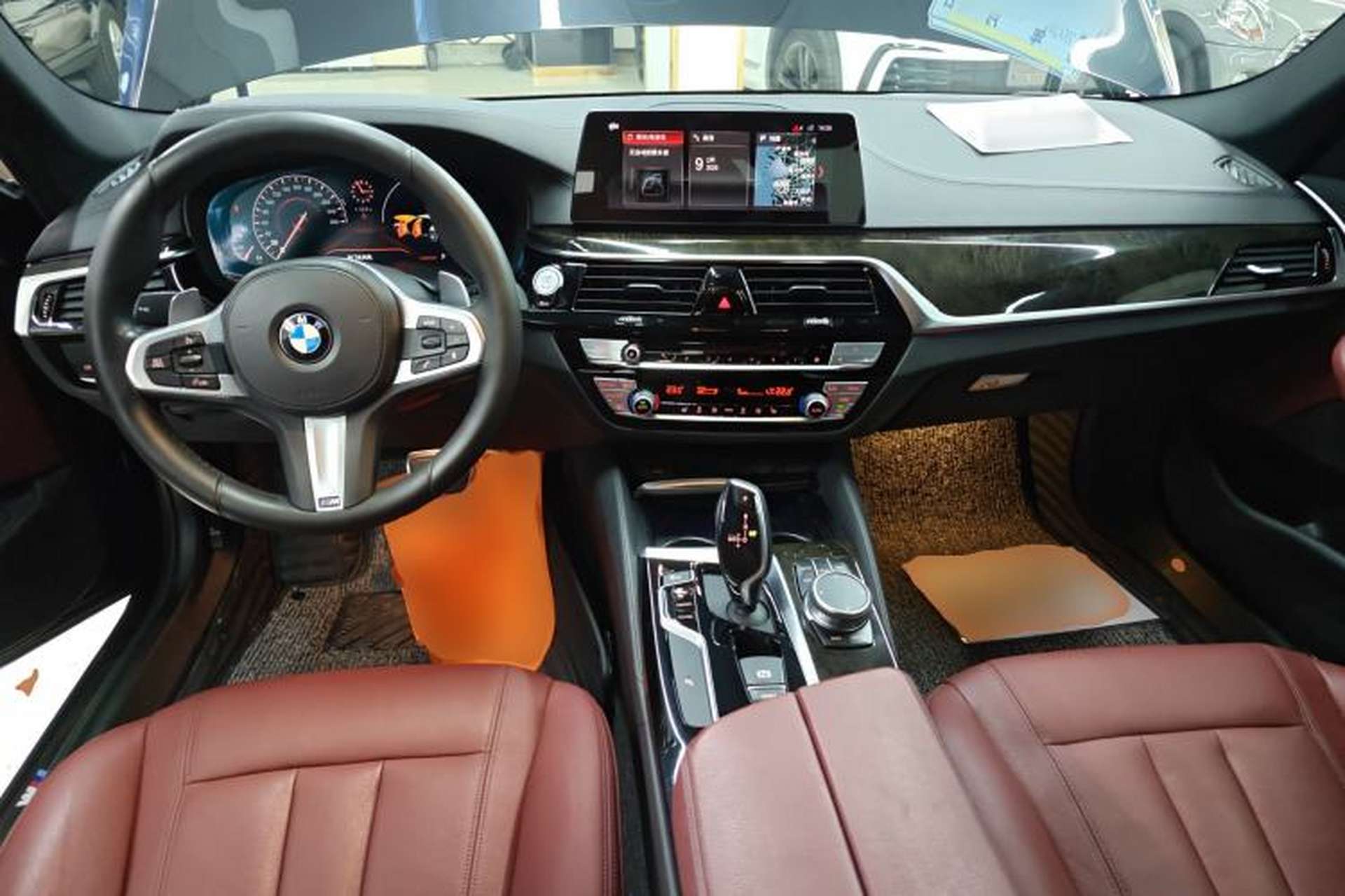 Used BMW 5 Series 2019 Facelifted 530Li Leading Edition M Sport Package Center Console