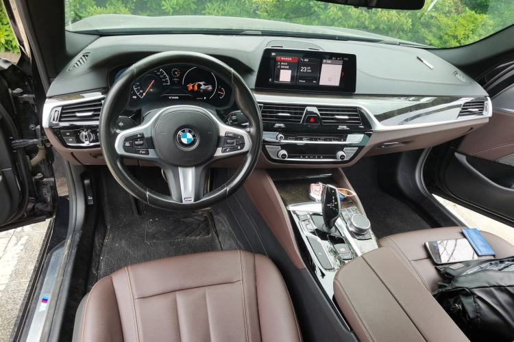 Used BMW 5 Series 2019 525Li M Sport Package Center Console