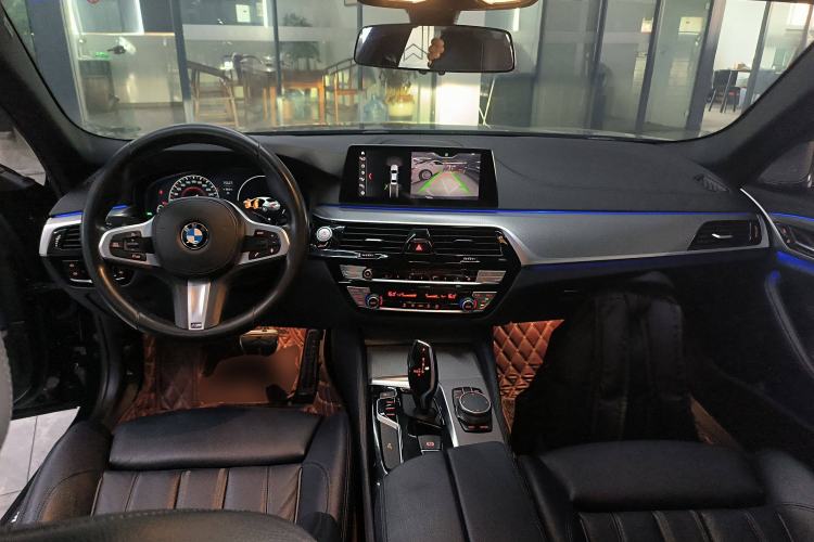 Used BMW 5 Series 2019 525i M Sport Package Center Console
