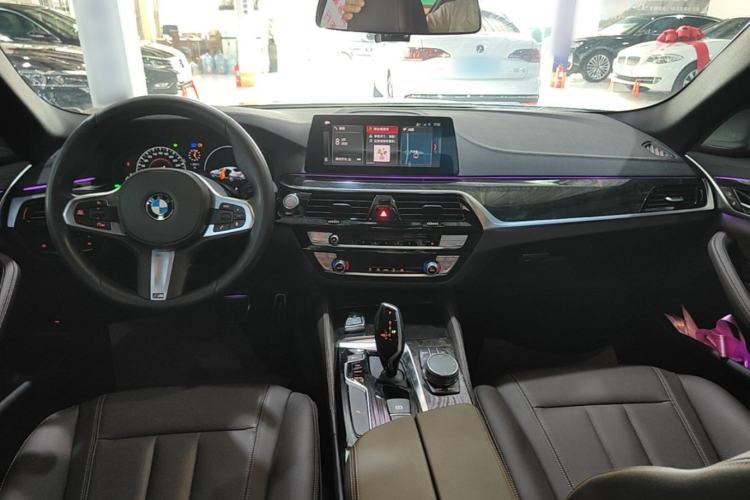 Used BMW 5 Series 2019 Restyled 525Li M Sport Package Center Console