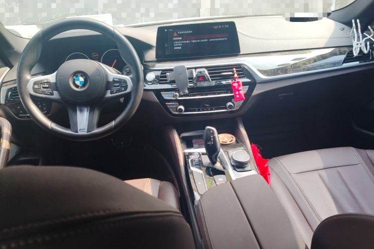Used BMW 5 Series 2019 525Li M Sport Package Center Console