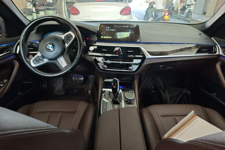 Used BMW 5 Series 2019 525Li M Sport Package Center Console