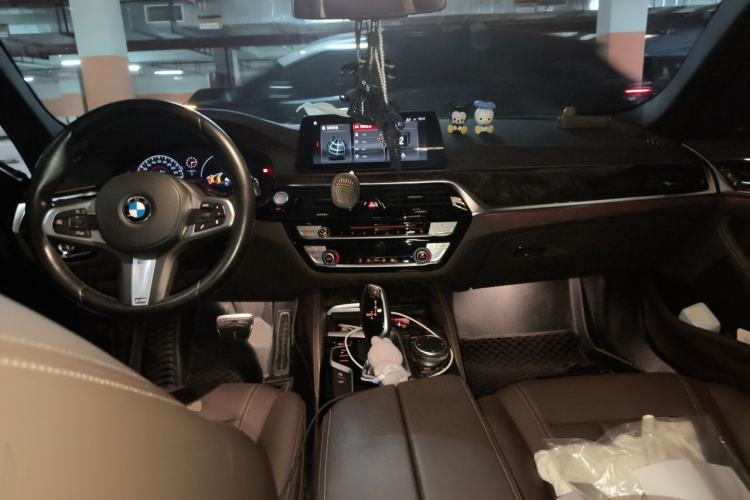Used BMW 5 Series 2019 Restyled 525Li M Sport Package Center Console