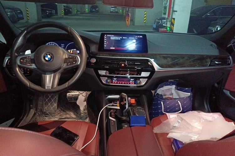 Used BMW 5 Series 2019 Restyled 530Li Luxury Edition M Sport Package Center Console