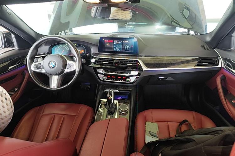 Used BMW 5 Series 2019 Facelifted 530Li Leading Edition M Sport Package Center Console