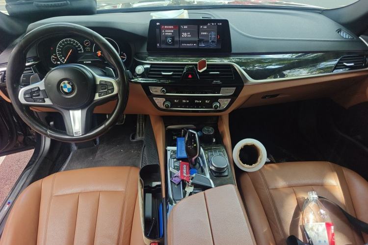 Used BMW 5 Series 2019 530Li Leading Model M Sport Package Center Console