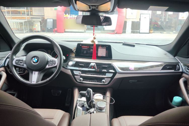 Used BMW 5 Series 2019 Restyled 525Li M Sport Package Center Console