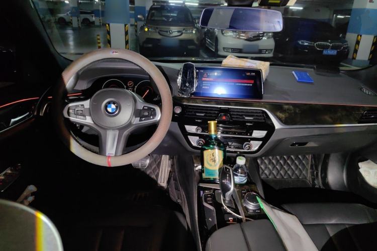 Used BMW 5 Series 2019 525Li M Sport Package Center Console
