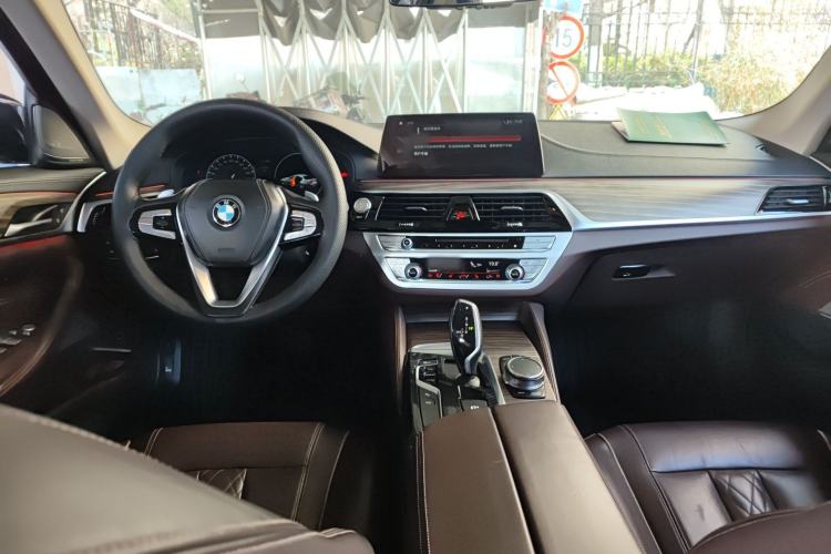 Used BMW 5 Series 2019 530Li Luxury Edition Premium Package Center Console
