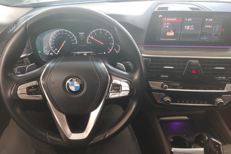 Used BMW 5 Series 2019 Facelifted 530Li Leading Edition Luxury Package Center Console