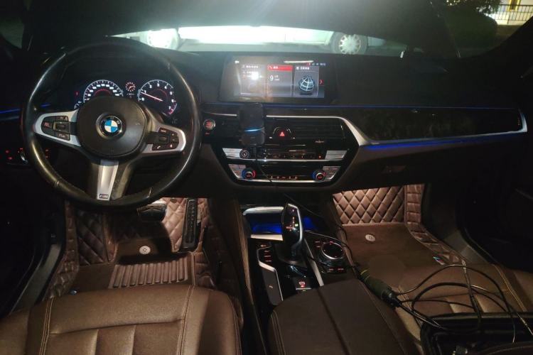 Used BMW 5 Series 2019 525Li M Sport Package Center Console