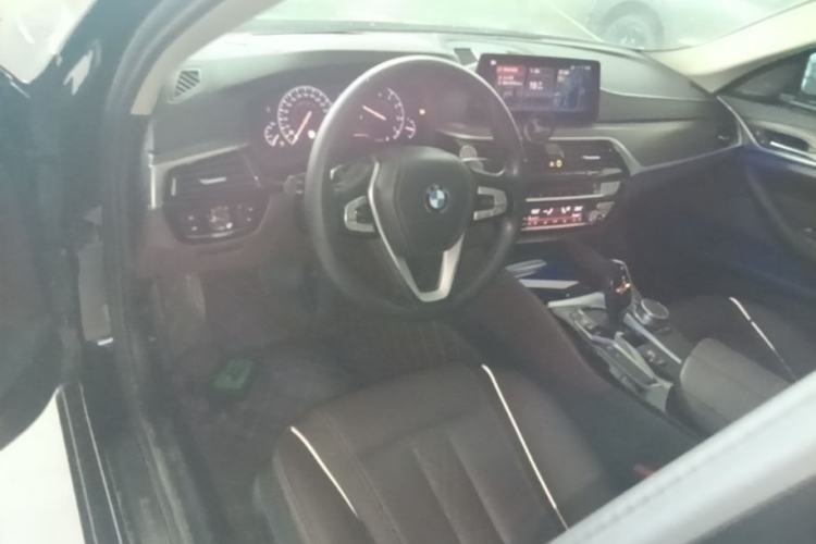Used BMW 5 Series 2019 530Li Luxury Edition Premium Package Center Console