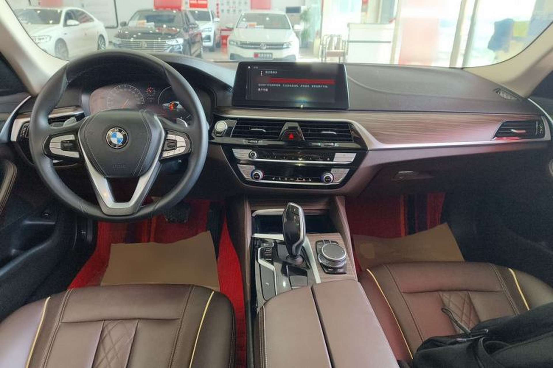 Used BMW 5 Series 2019 530Li xDrive Luxury Package Center Console