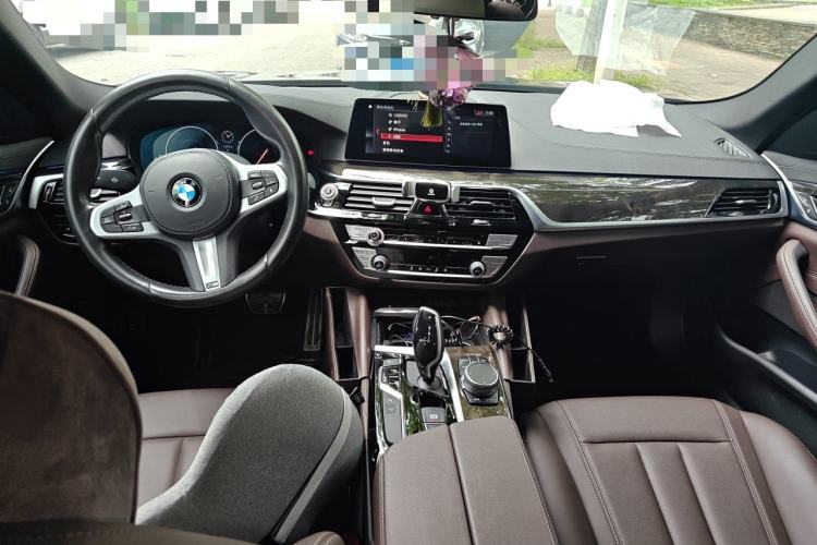 Used BMW 5 Series 2019 Restyled 525Li M Sport Package Center Console