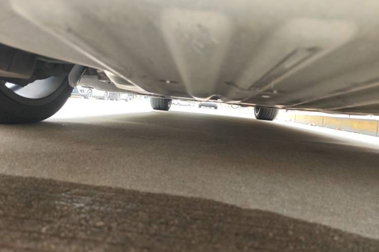 Used BMW 5 Series 2019 530Li Leading Model M Sport Package Chassis Front