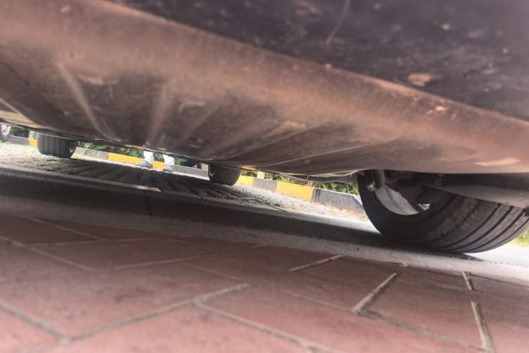 Used BMW 5 Series 2019 530Li Leading Model M Sport Package Chassis Front