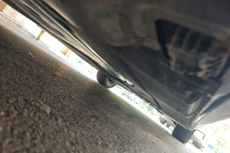 Used BMW 5 Series 2019 525Li M Sport Package Chassis Front Left