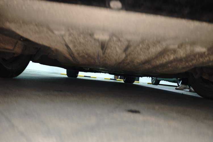Used BMW 5 Series 2019 530Li Leading Model M Sport Package Chassis Front