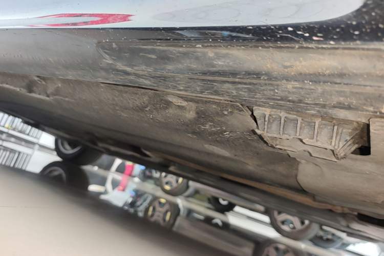 Used BMW 5 Series 2019 525Li M Sport Package Chassis Front Right