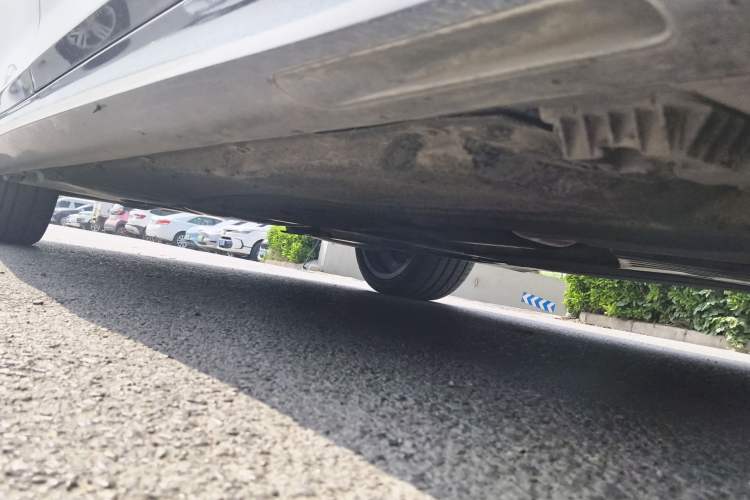 Used BMW 5 Series 2019 530Li Leading Model M Sport Package Chassis Front Right