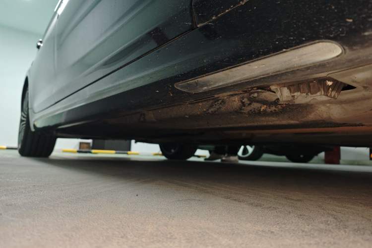 Used BMW 5 Series 2019 530Li Leading Model M Sport Package Chassis Front Right
