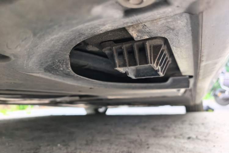 Used BMW 5 Series 2019 525Li M Sport Package Chassis Rear Right