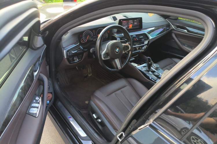 Used BMW 5 Series 2019 525Li M Sport Package Driver Seat