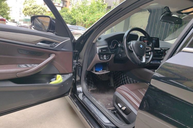 Used BMW 5 Series 2019 530Li Leading Model Luxury Package Driver Seat