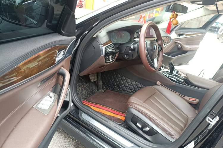 Used BMW 5 Series 2019 525Li Luxury Package Driver Seat